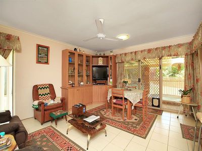 6 Palm Grove Cres, Tewantin