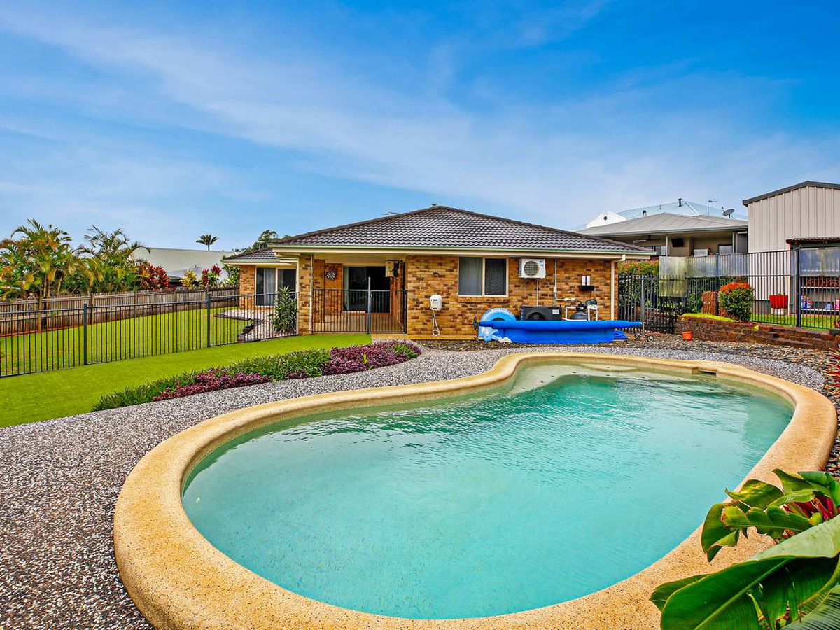 25 Storer Street, Atherton