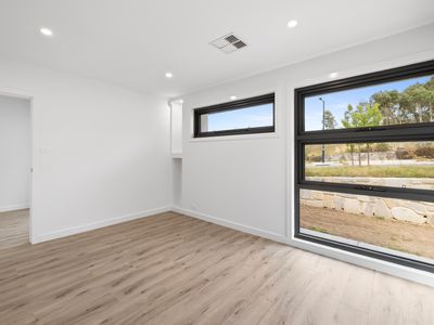 10 Karl Langer Crescent, Taylor