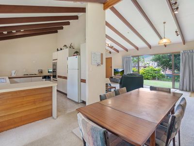 12 Cotswold Court, Rochedale South