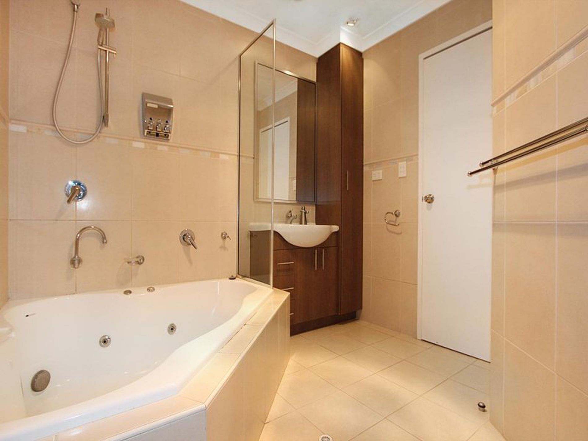 2 Davyhurst Drive, Kalgoorlie