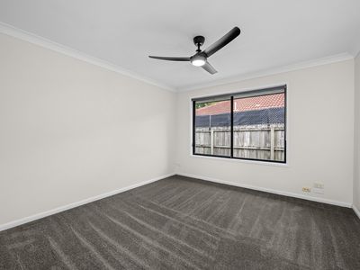 74 Serafina Drive, Helensvale