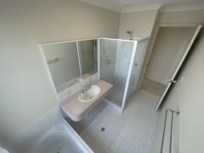 2 Earlsferry Green, Kinross