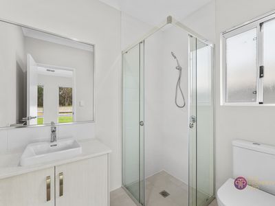 13 Hidcote Road, Lakelands