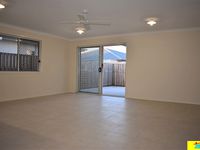 17 PIPET CRESCENT, Pallara