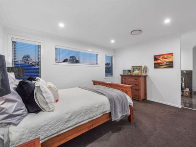 81 Feathertail Place, Wakerley