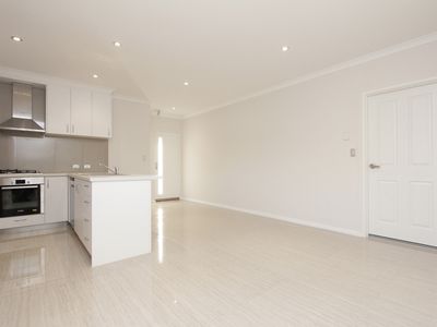 9C Chichester Way, Nollamara