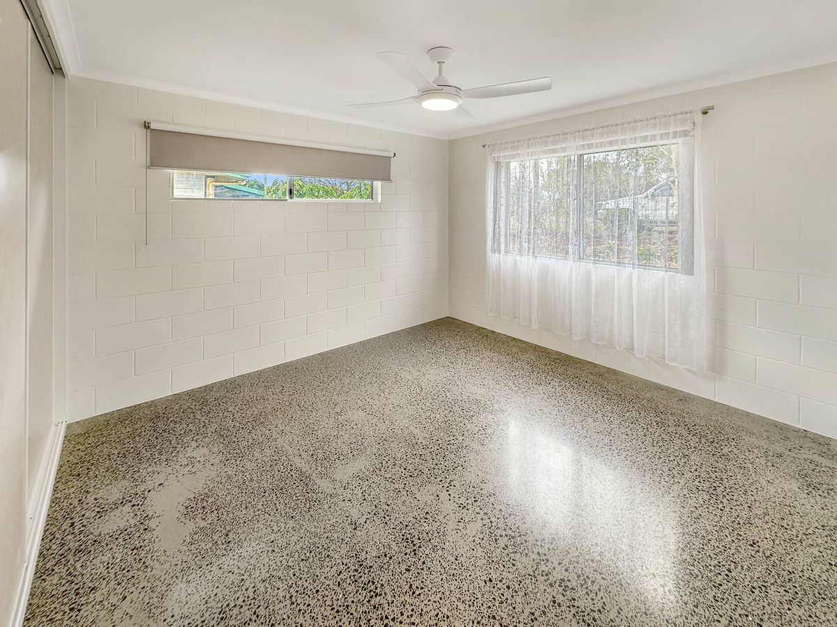 38 Grau Street, Atherton