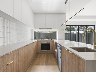 2C Auriel Way, Valley View