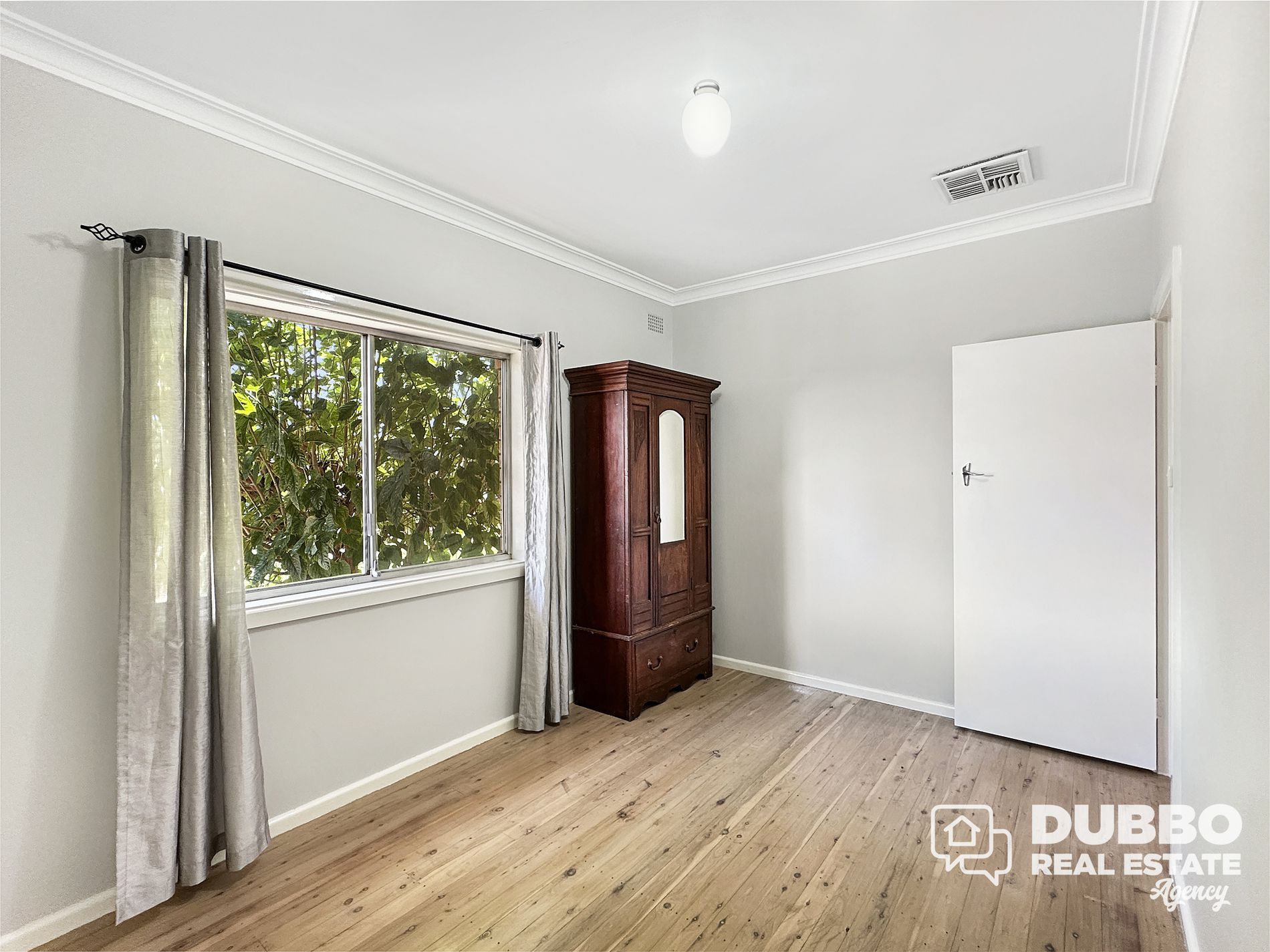 44 Banksia Crescent, Dubbo