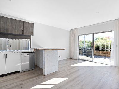10 SHORE LANE, Port Kennedy