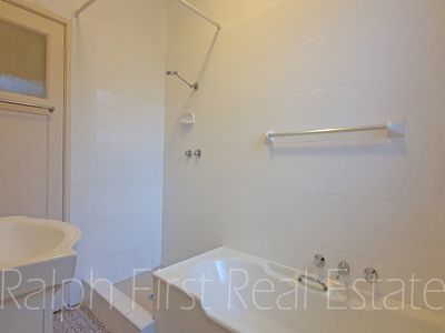 2 / 13 The Boulevarde, Lakemba