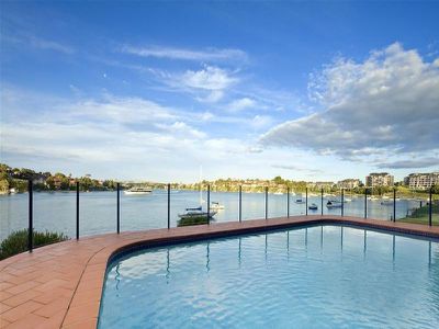 10 / 18 Walton Crescent, Abbotsford