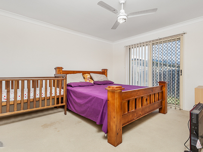 2/3 Lady Bowen Parade, Rothwell