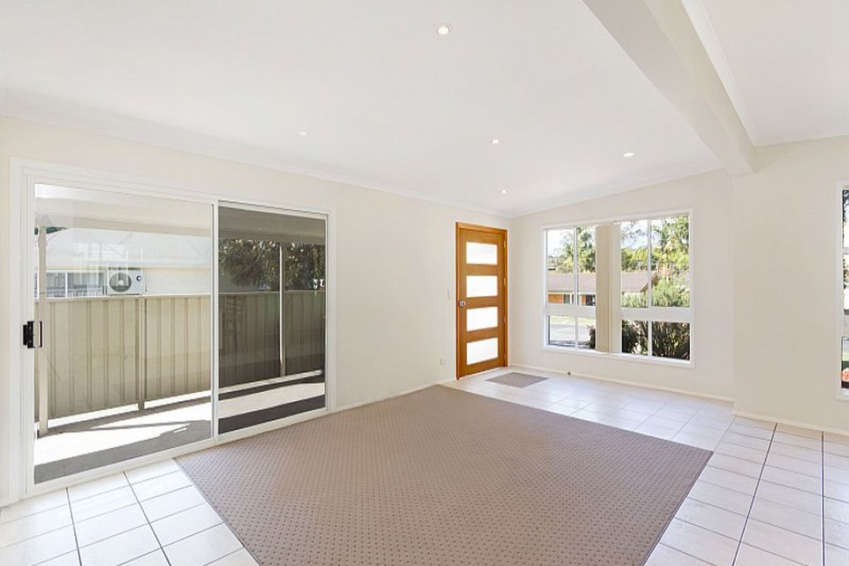 11 Lisarow Street, Lisarow