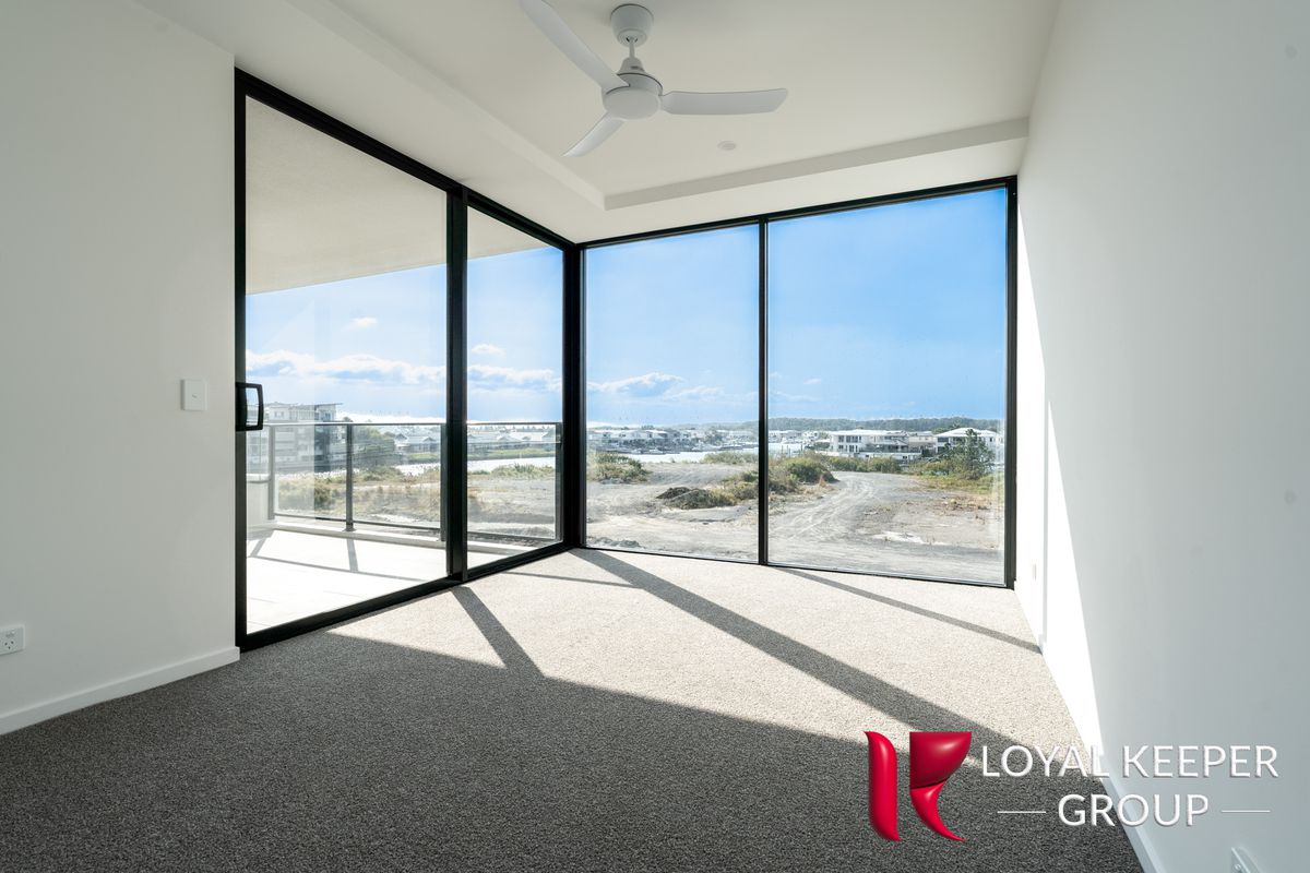 2301 / 10 Sickle Avenue, Hope Island
