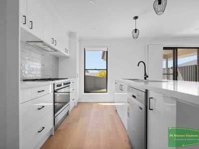7 Inn Place, Gormans Hill