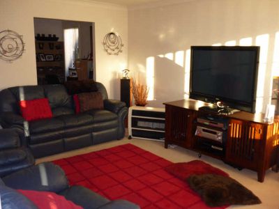 9 Selwyn Grove, Horsley