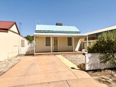 52 George Street, Kalgoorlie