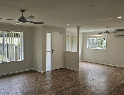 Family home in a great street. image 5