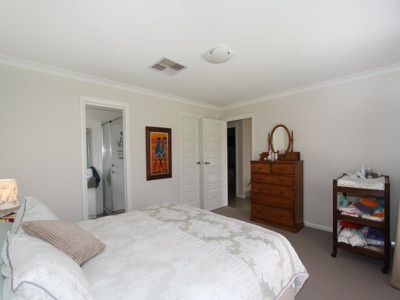 298A Piccadilly Street, Piccadilly