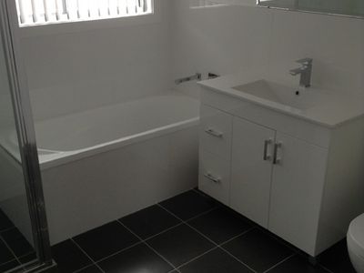 2 / 86b Waratah Street, Windang