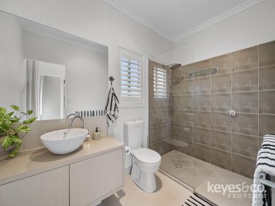 12 Tahlia Circuit, Mount Louisa