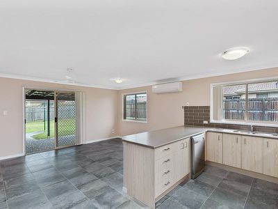 4 Teresa Street, Nikenbah