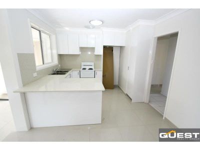 7 Merrett Crescent, Greenacre