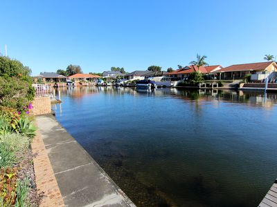 11 Friendship Key, Forster