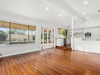 14 Keenan Way, Winthrop