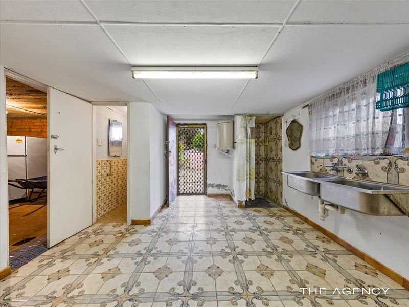 16 Young Place, Hamilton Hill