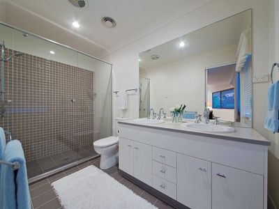 17 Barwin Street, Wakerley