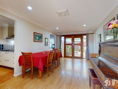 11 Bass Place, Dubbo