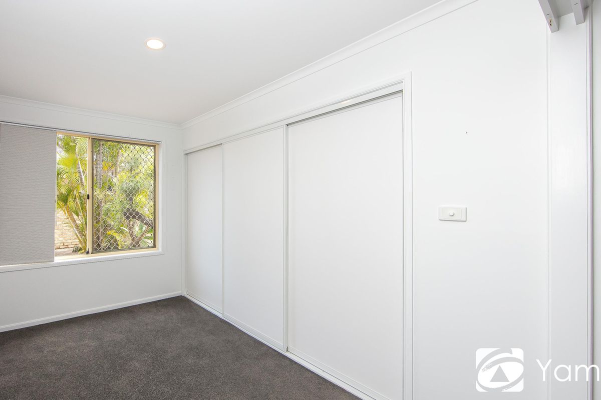 9 / 17A Beach Street, Yamba