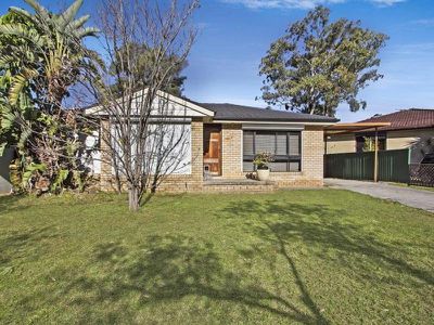 8 Anthea Place, Dean Park