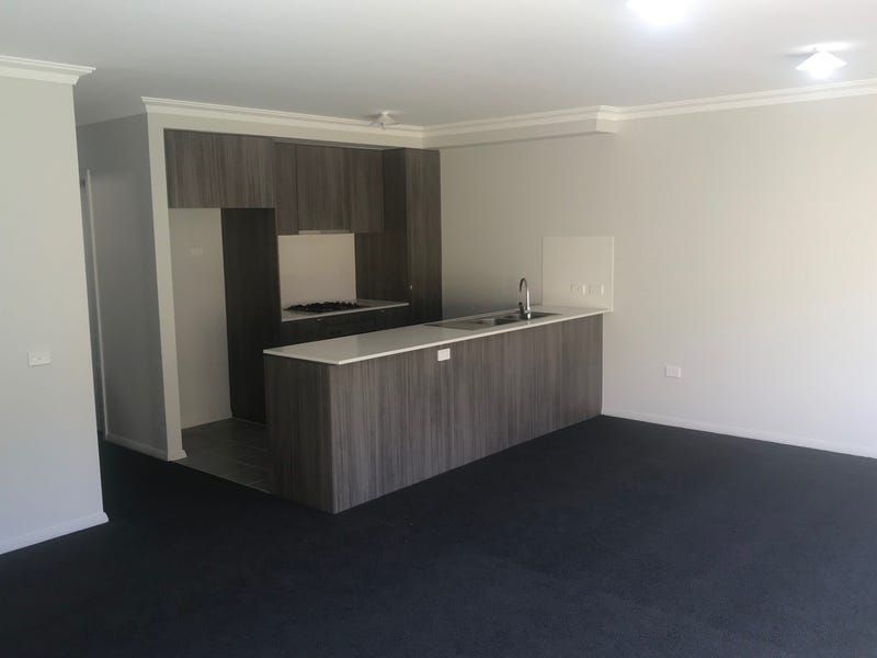 27 Bishop Crescent, Bonnyrigg
