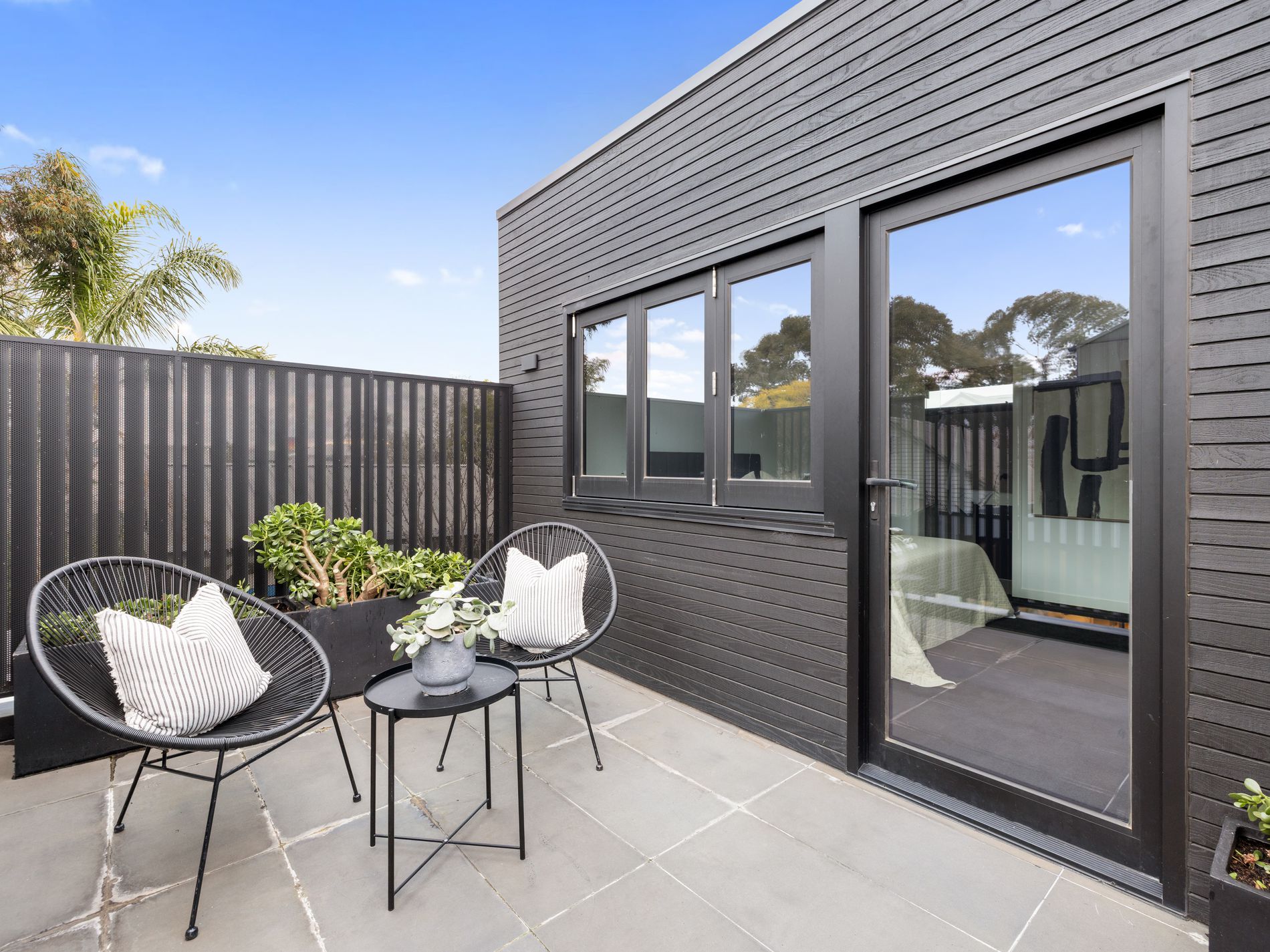 60A Oxford Street, Newport