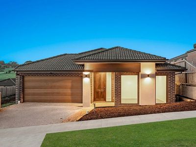 6 Savoy Street, Warragul