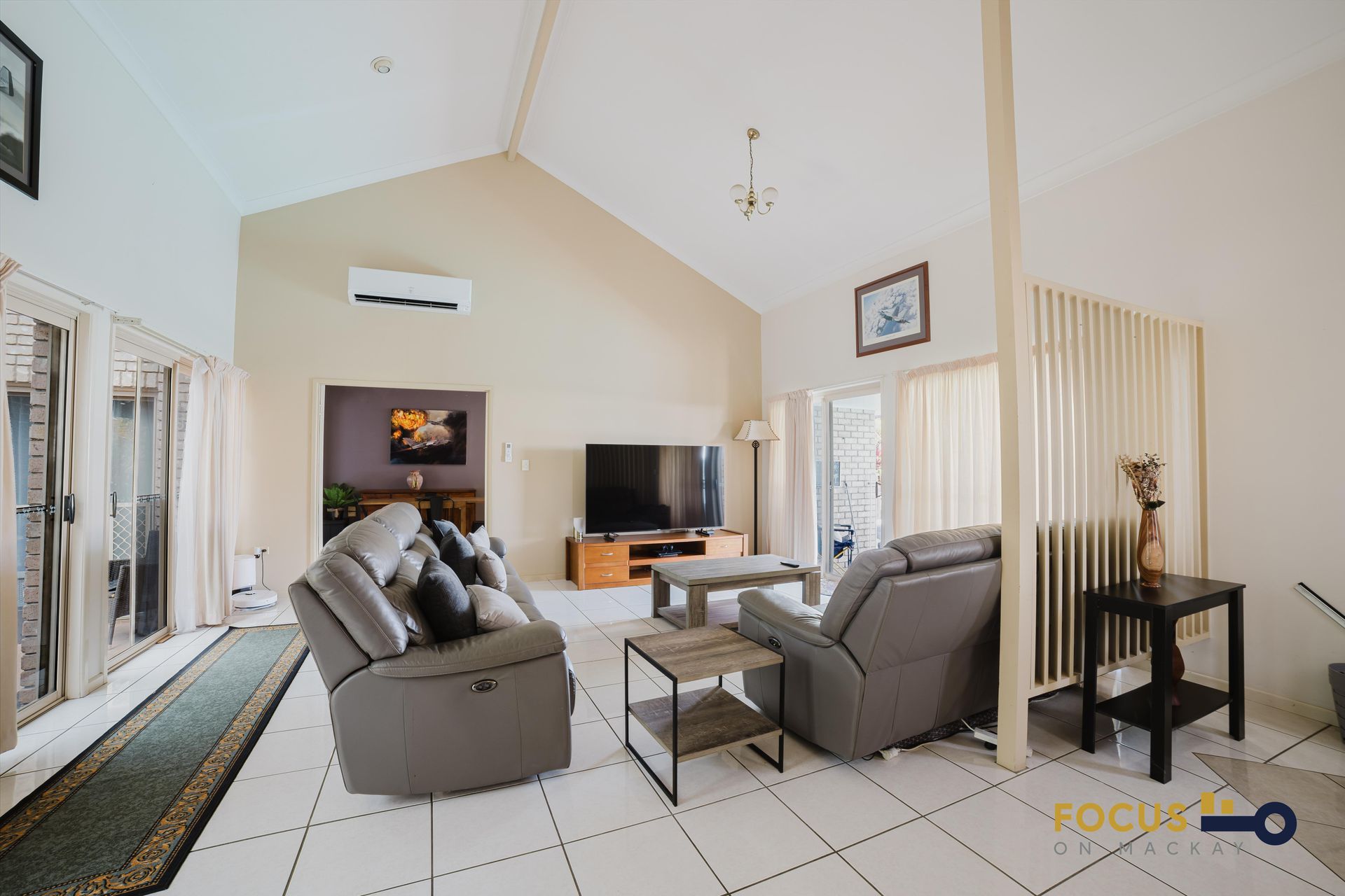 26 Bradman Drive, Glenella