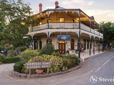 1-3 Bank Street, Avenel