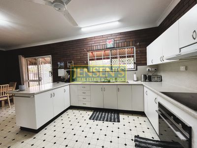 21 Simpson Street, Columbia