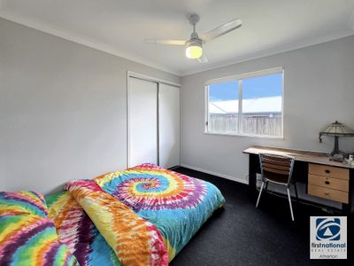 4 Robertson Close, Atherton