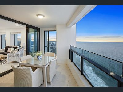 5805 / 4 The Esplanade, Surfers Paradise