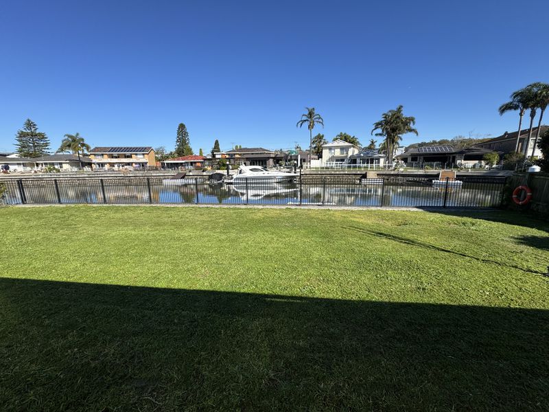 35 James Cook Island Avenue, Sylvania Waters