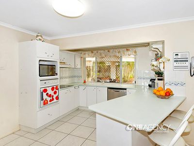 2 Greenstead Way, Forest Lake