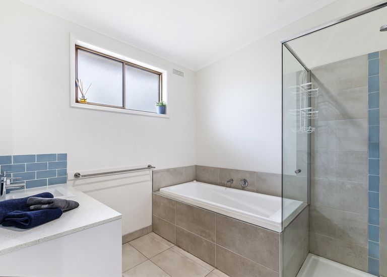 2-6 MacLeod Street, Portland