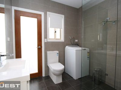 6G Merlen Crescent, Yagoona