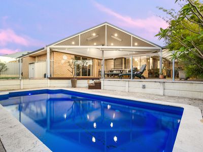 5 Mauldon Mews, Winthrop