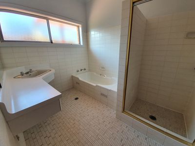 22 Johns Avenue, Dubbo